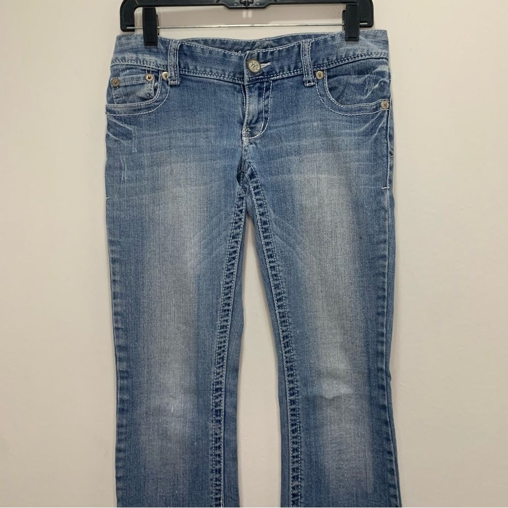 Maurice's Distressed Women's Jeans Size 1/2 Regular - Picture 8 of 8